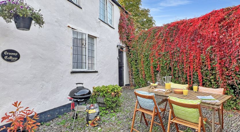 Photo of Grooms Cottage, Ellicombe