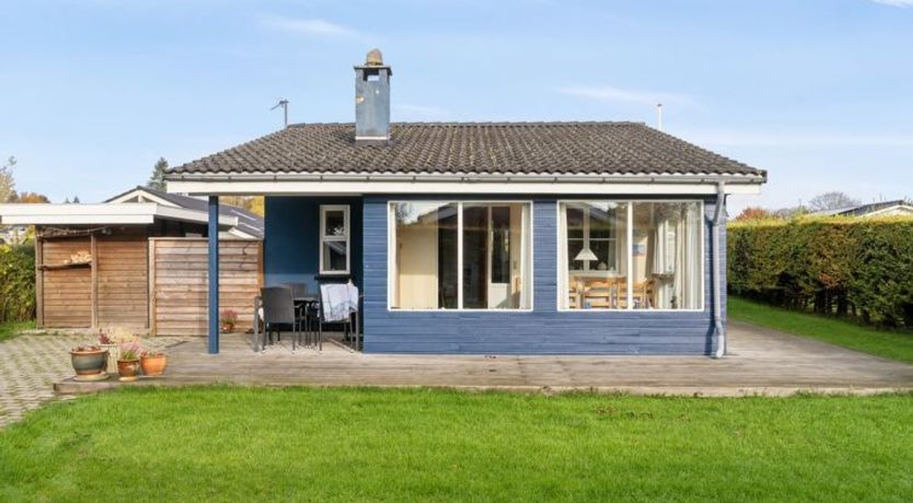 Photo of "Elle" - 175m from the sea