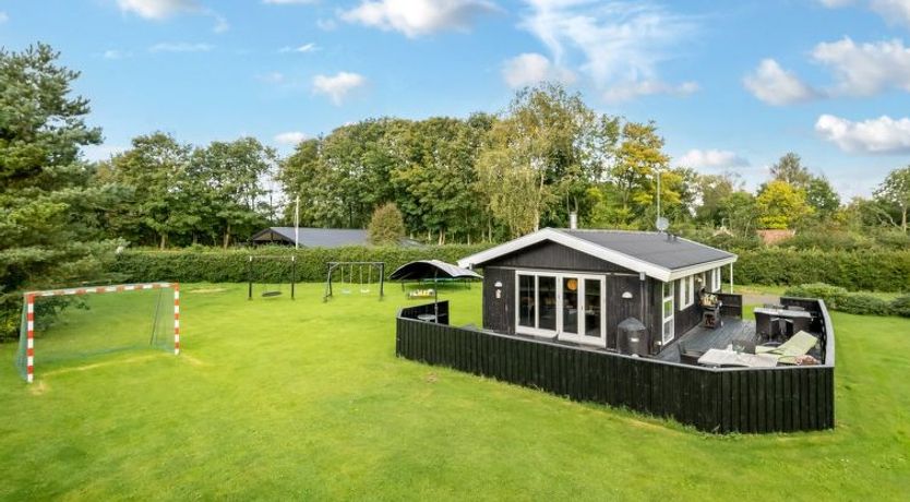 Photo of "Vilhelm" - 10km from the sea