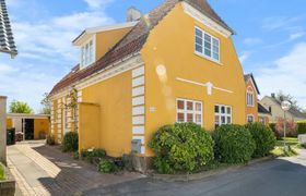 Photo of rosamunde-350m-from-the-sea