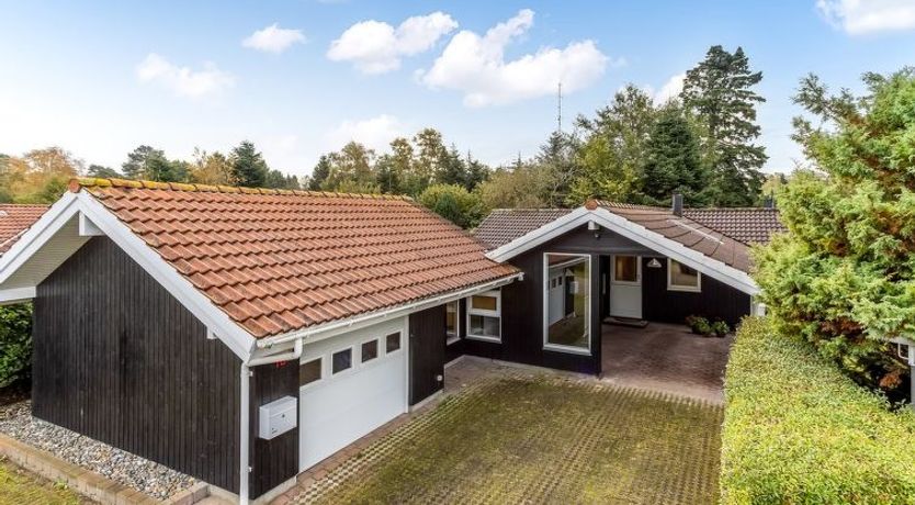 Photo of "Lirim" - 400m from the sea