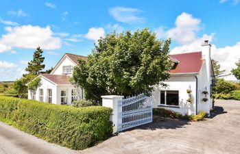 Mannin Lodge by Connemara Shores Holiday Home