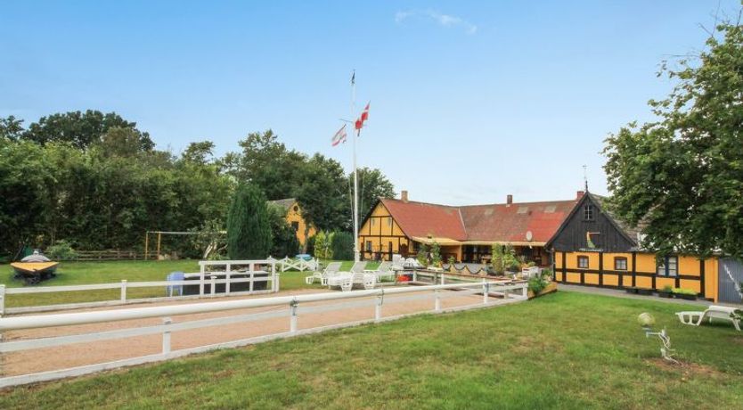 Photo of "Annamia" - 250m from the sea