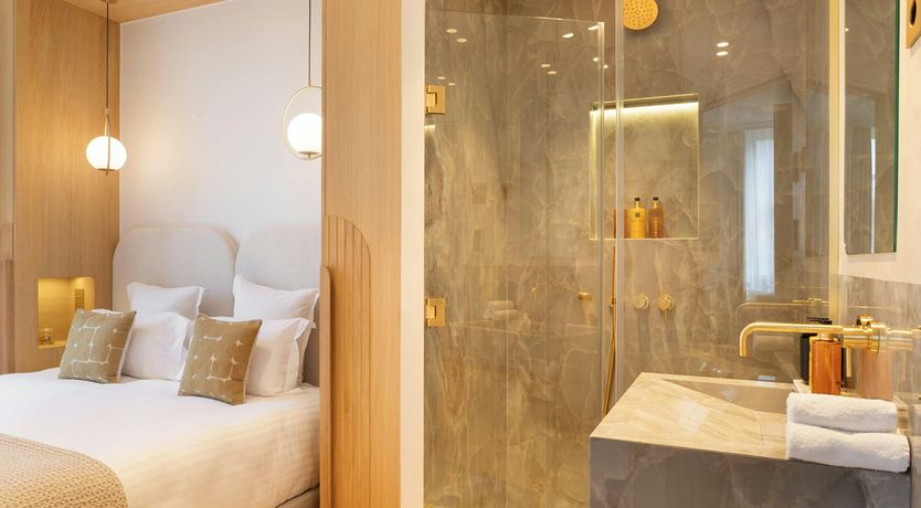 Photo of French Muse