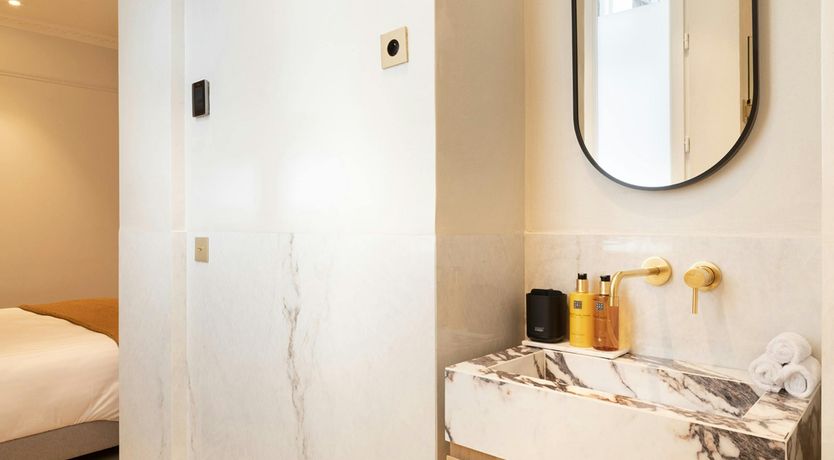 Photo of French Muse