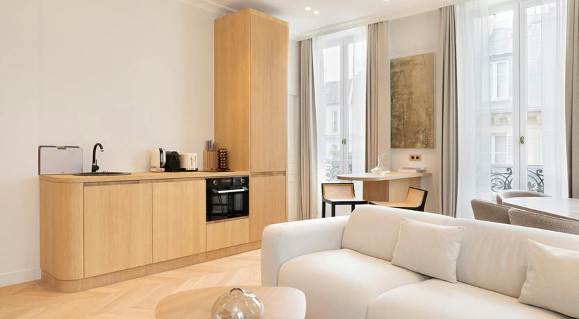 Photo of French Muse