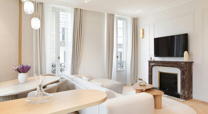 Photo of French Muse