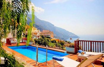 The Renata Holiday Home