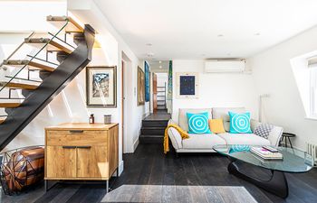 Royal & Noble Holiday Home