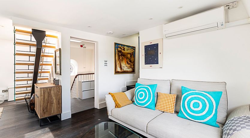 Photo of Royal & Noble