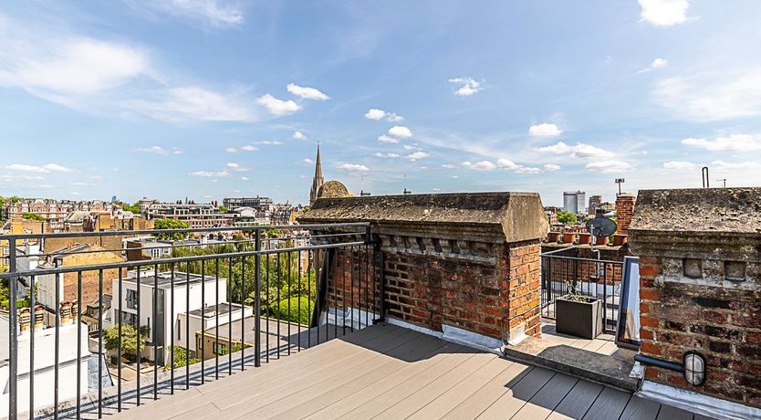 Photo of Royal & Noble