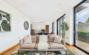 Photo of Camden Glamour