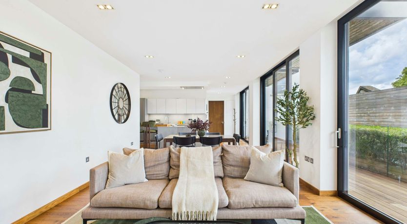 Photo of Camden Glamour