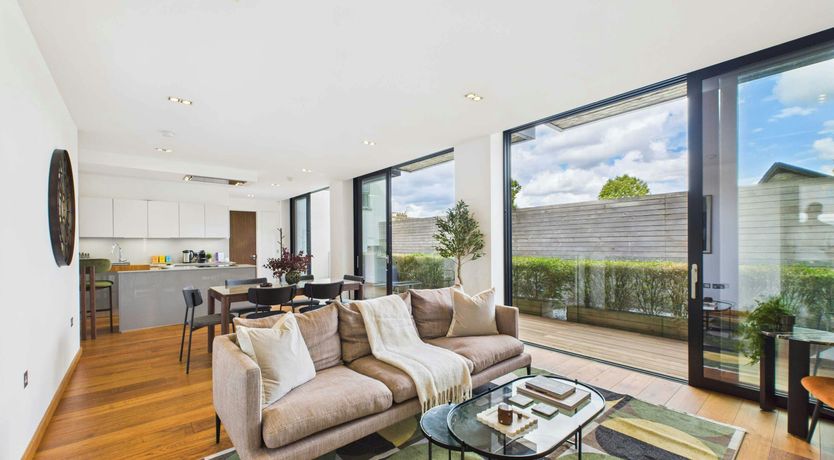 Photo of Camden Glamour