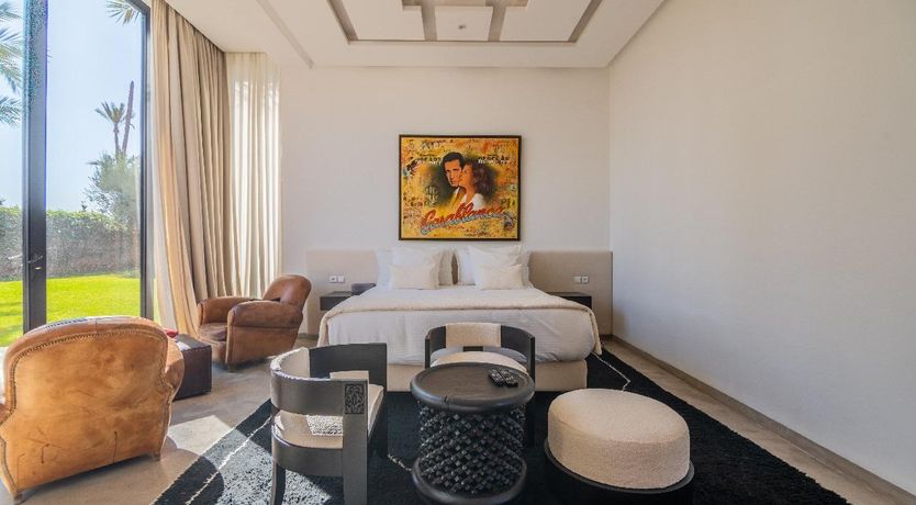 Photo of Oasis & Amber