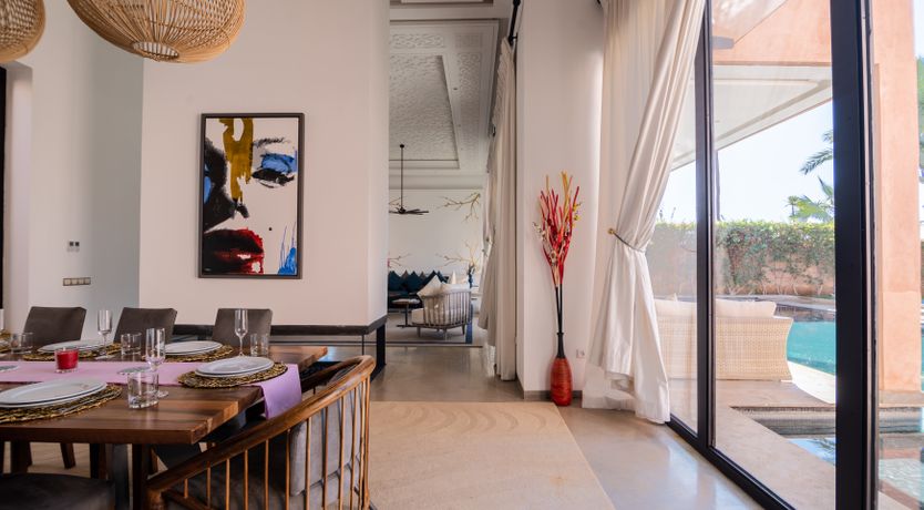 Photo of Oasis & Amber