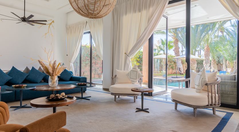 Photo of Oasis & Amber