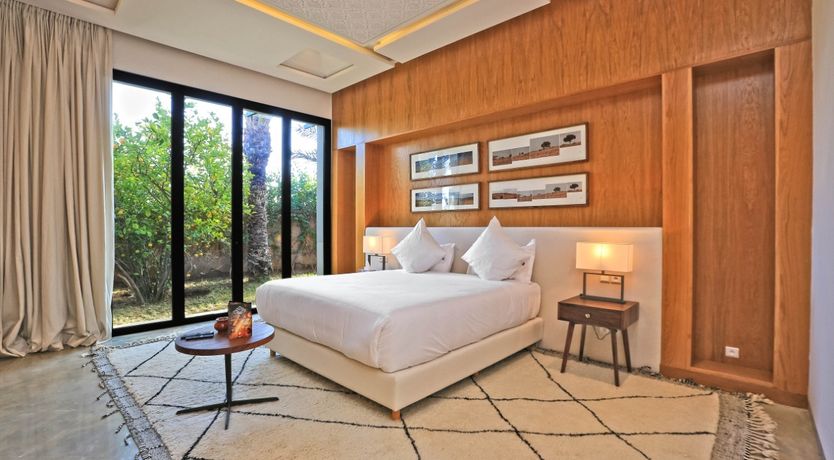 Photo of Oasis & Amber