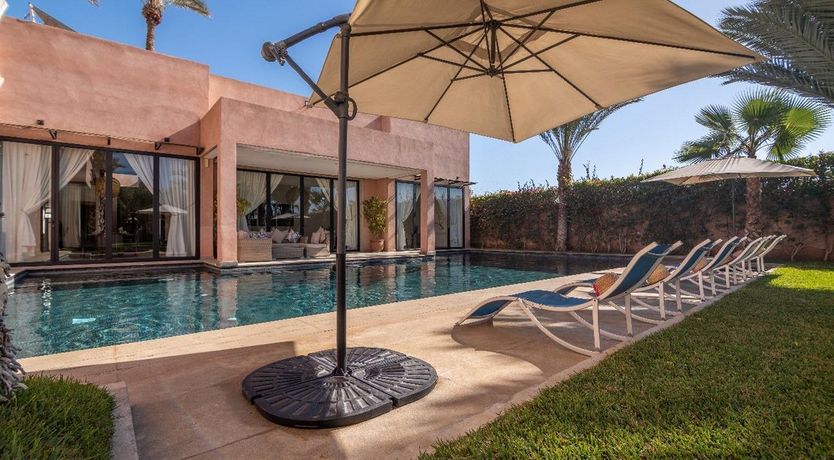 Photo of Oasis & Amber