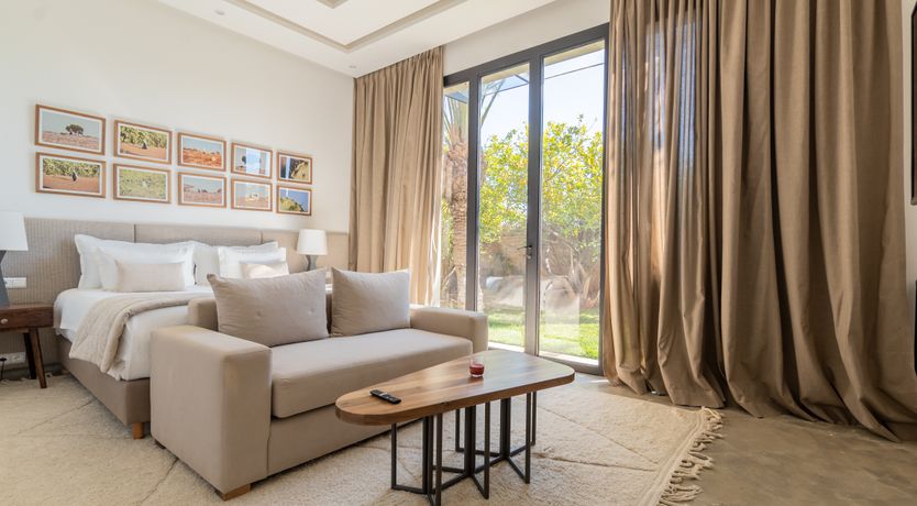 Photo of Oasis & Amber