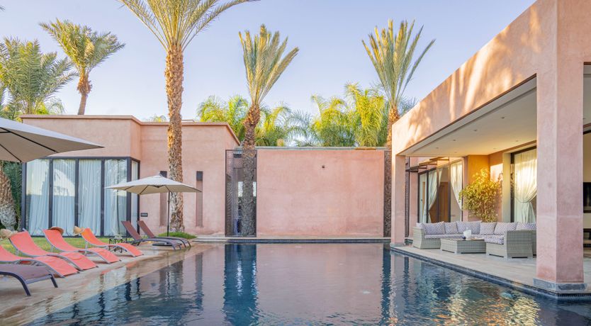 Photo of Oasis & Amber