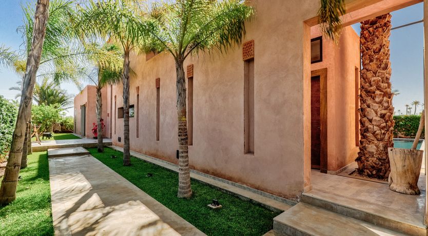 Photo of Oasis & Amber