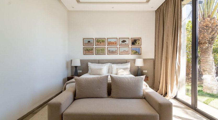 Photo of Oasis & Amber