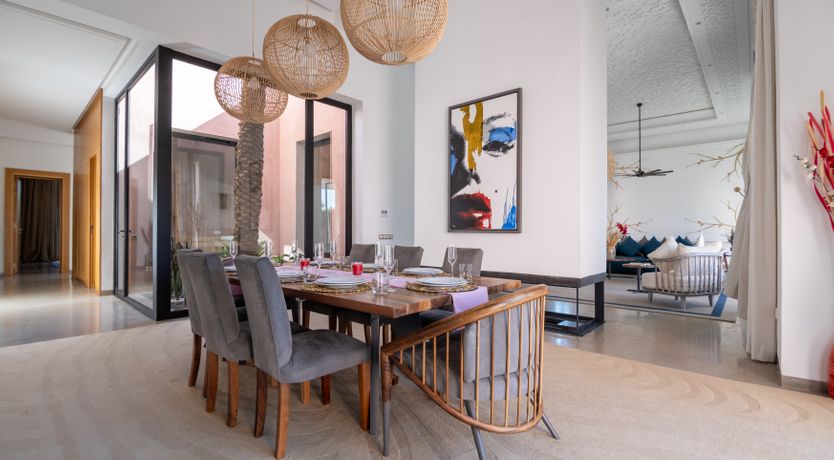 Photo of Oasis & Amber