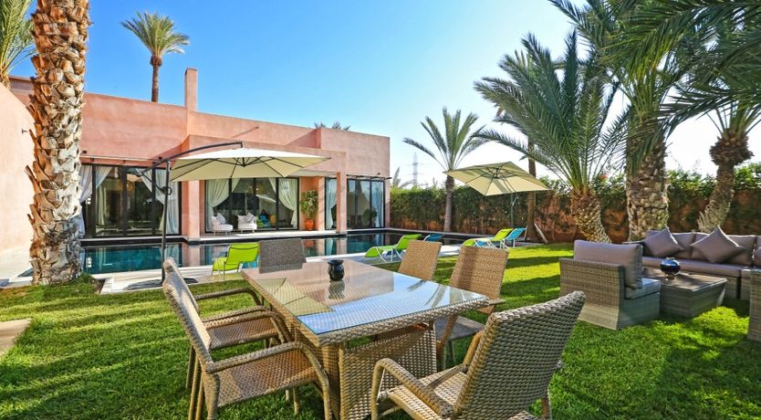 Photo of Oasis & Amber