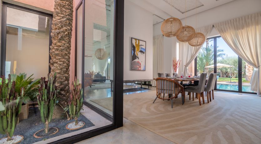 Photo of Oasis & Amber