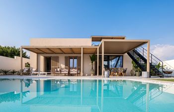 Seashore's Charm Holiday Home