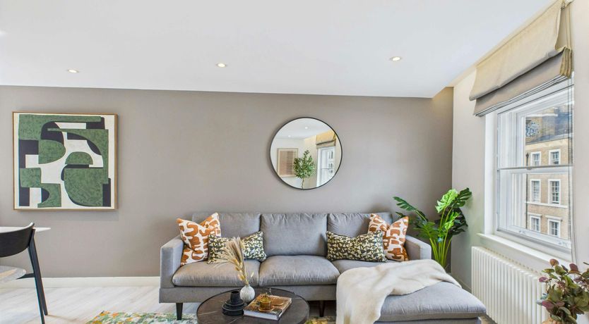 Photo of The Thames Side