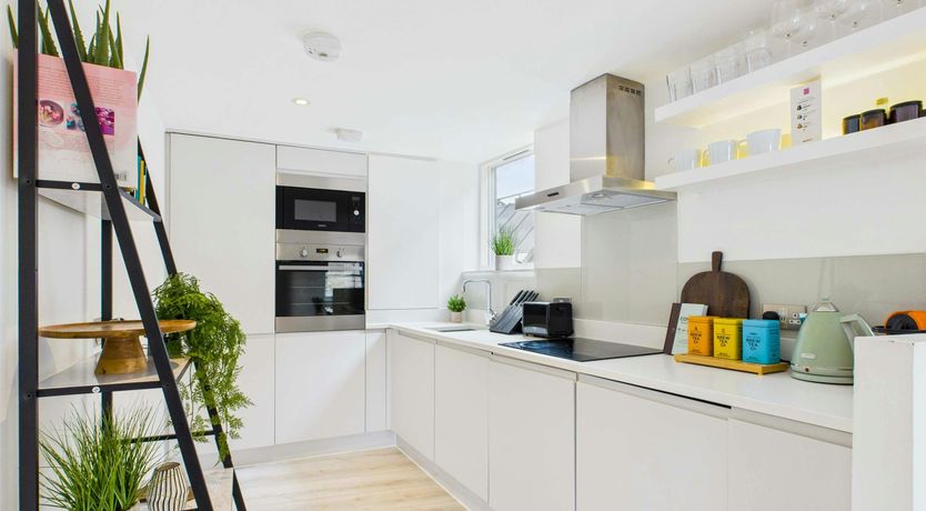 Photo of The Thames Side