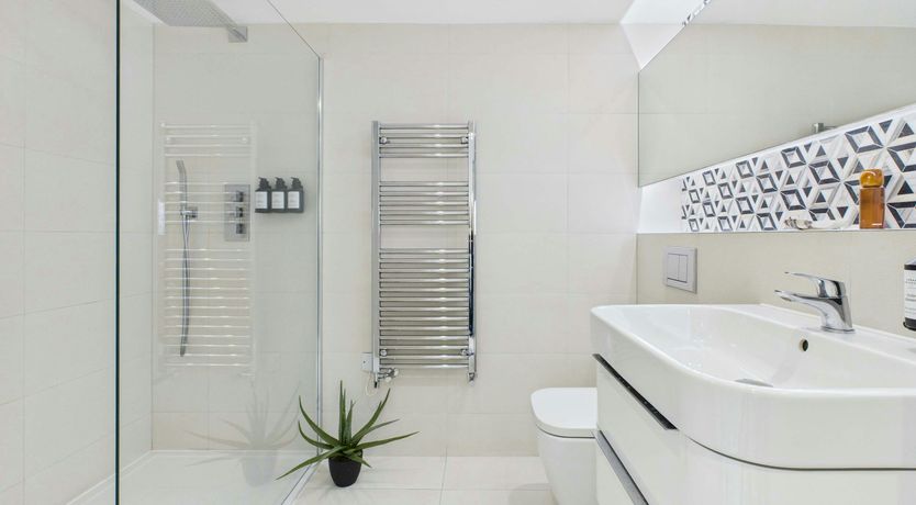 Photo of The Thames Side