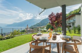 Photo of the-lakeside-corner