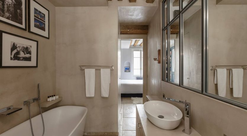 Photo of The Isle of Paris