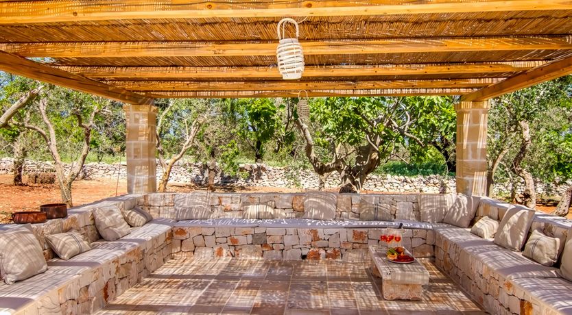 Photo of White Hamlet