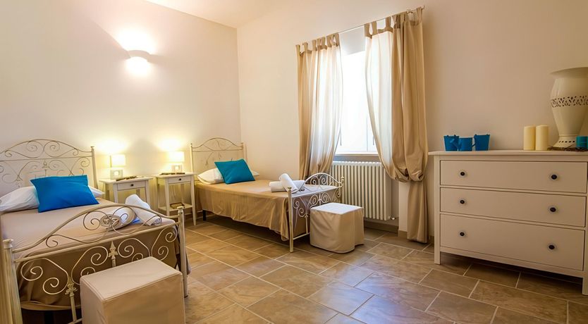 Photo of White Hamlet