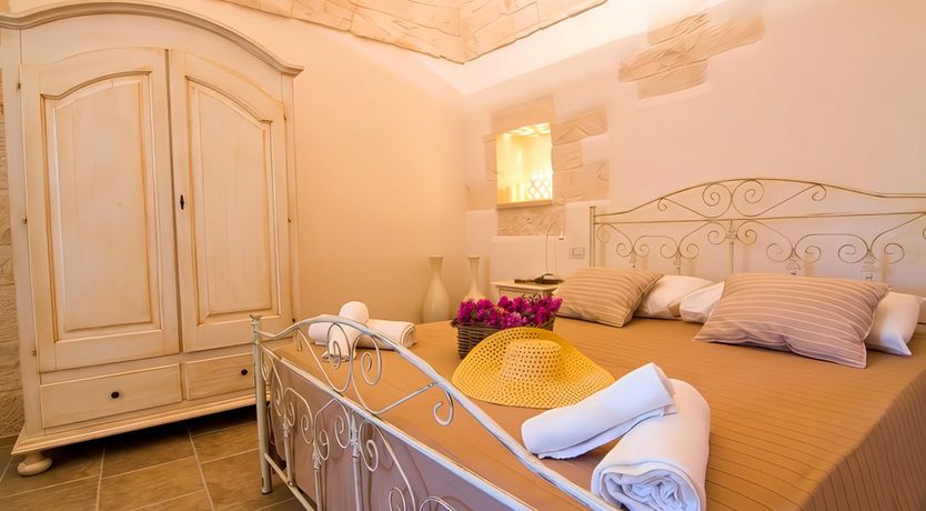 Photo of White Hamlet