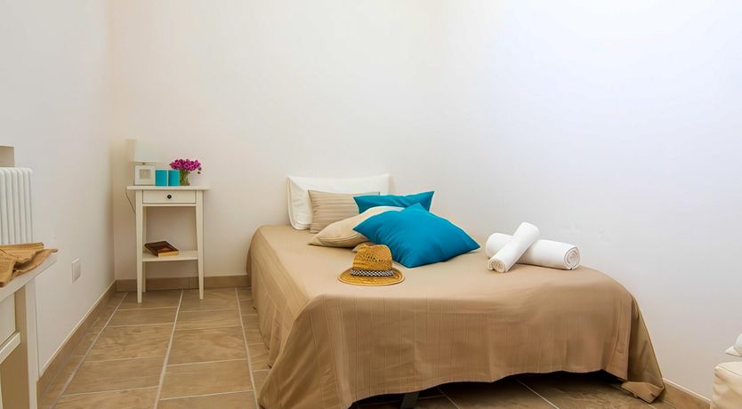 Photo of White Hamlet