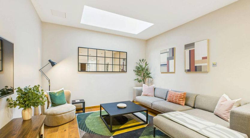 Photo of Market and Canal