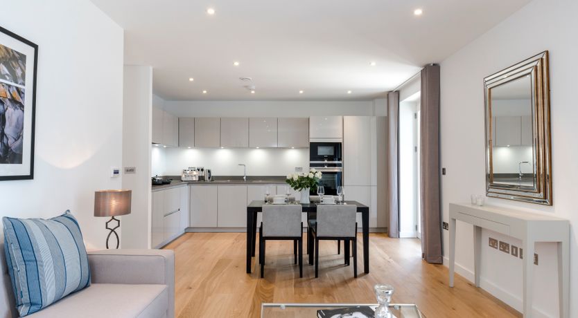 Photo of London Breeze