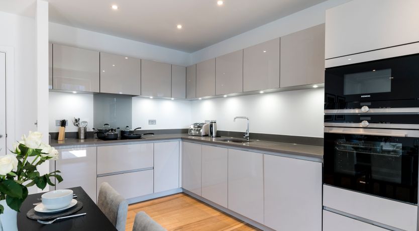 Photo of London Breeze