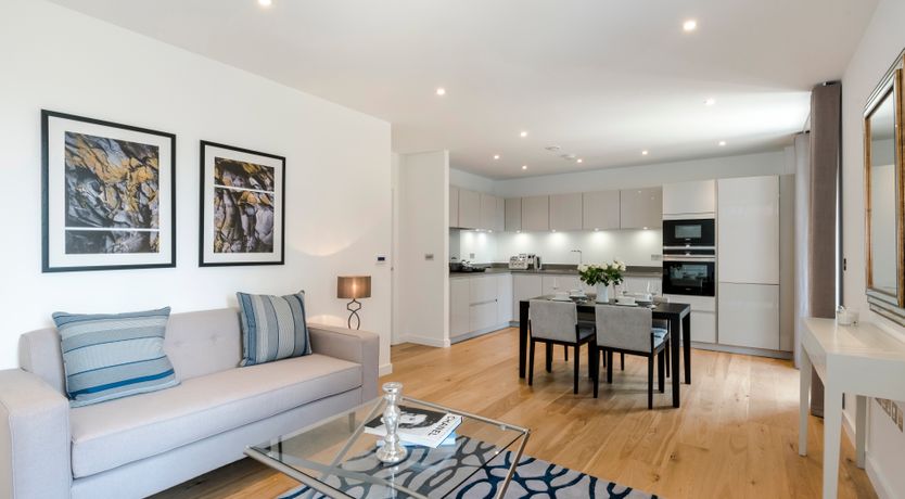 Photo of London Breeze