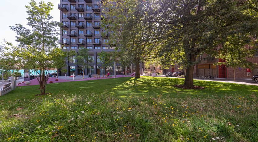 Photo of London Breeze