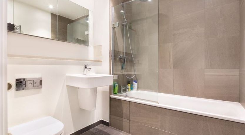 Photo of London Breeze