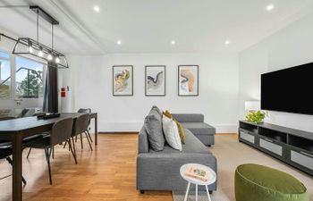 Flying Free Holiday Home