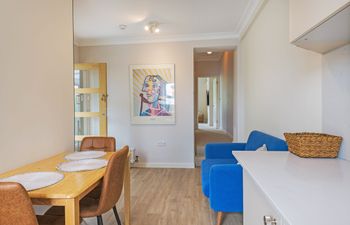 Wimbledon Abode Holiday Home