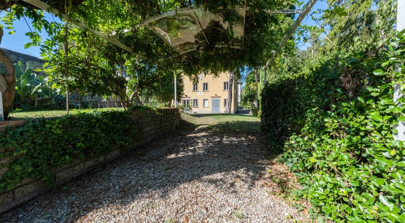 Photo of Tuscan Bound