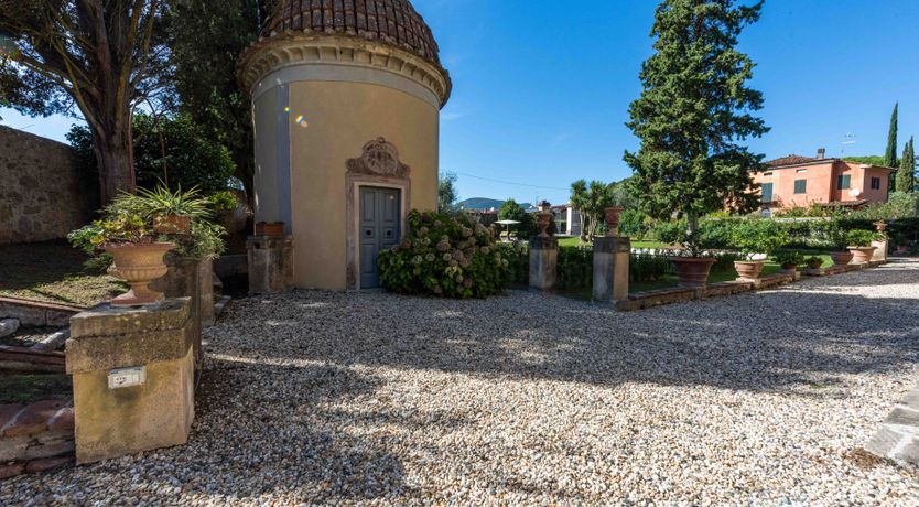 Photo of Tuscan Bound